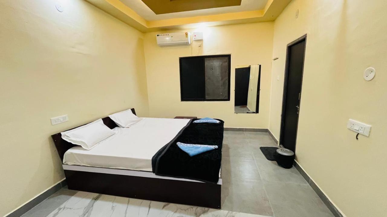Greenstone Resort Hampi Luaran gambar