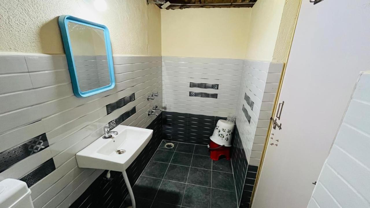 Greenstone Resort Hampi Luaran gambar